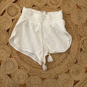 Abercrombie & Fitch White Gauze Tassel Shorts – Size Small